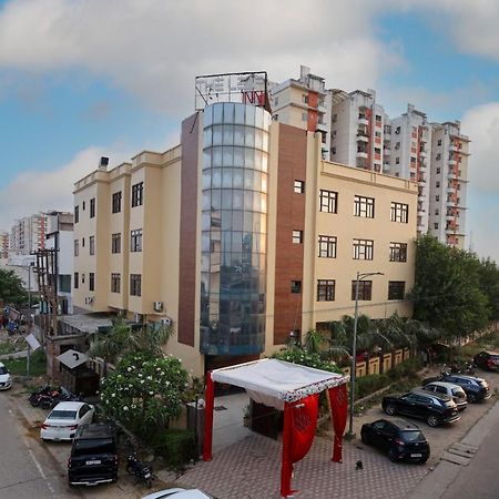 Hotel The Leaf - Gomti Nagar Lucknow Eksteriør bilde
