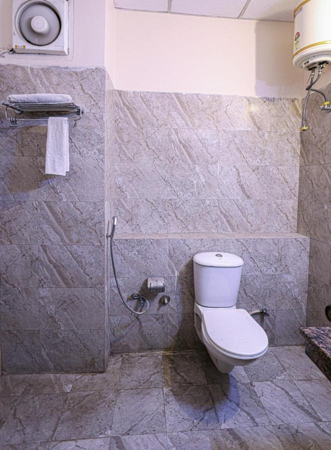 Hotel The Leaf - Gomti Nagar Lucknow Eksteriør bilde