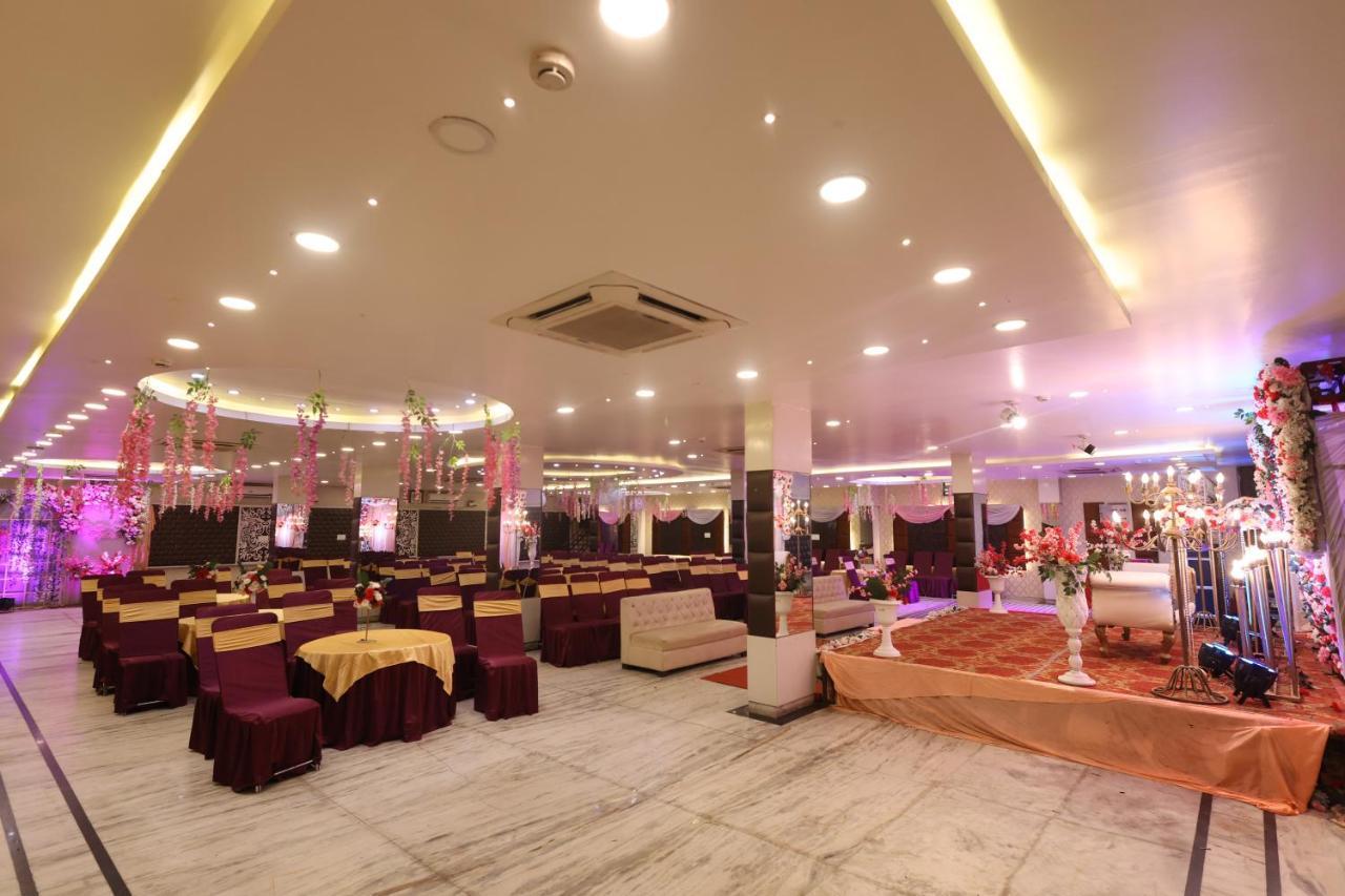 Hotel The Leaf - Gomti Nagar Lucknow Eksteriør bilde