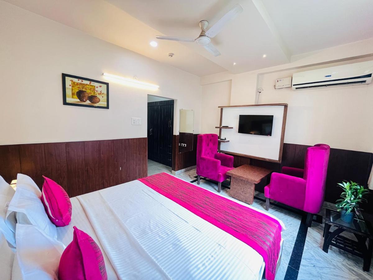 Hotel The Leaf - Gomti Nagar Lucknow Eksteriør bilde