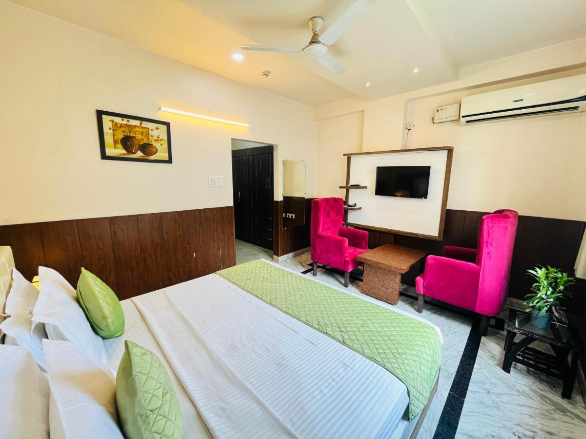 Hotel The Leaf - Gomti Nagar Lucknow Eksteriør bilde