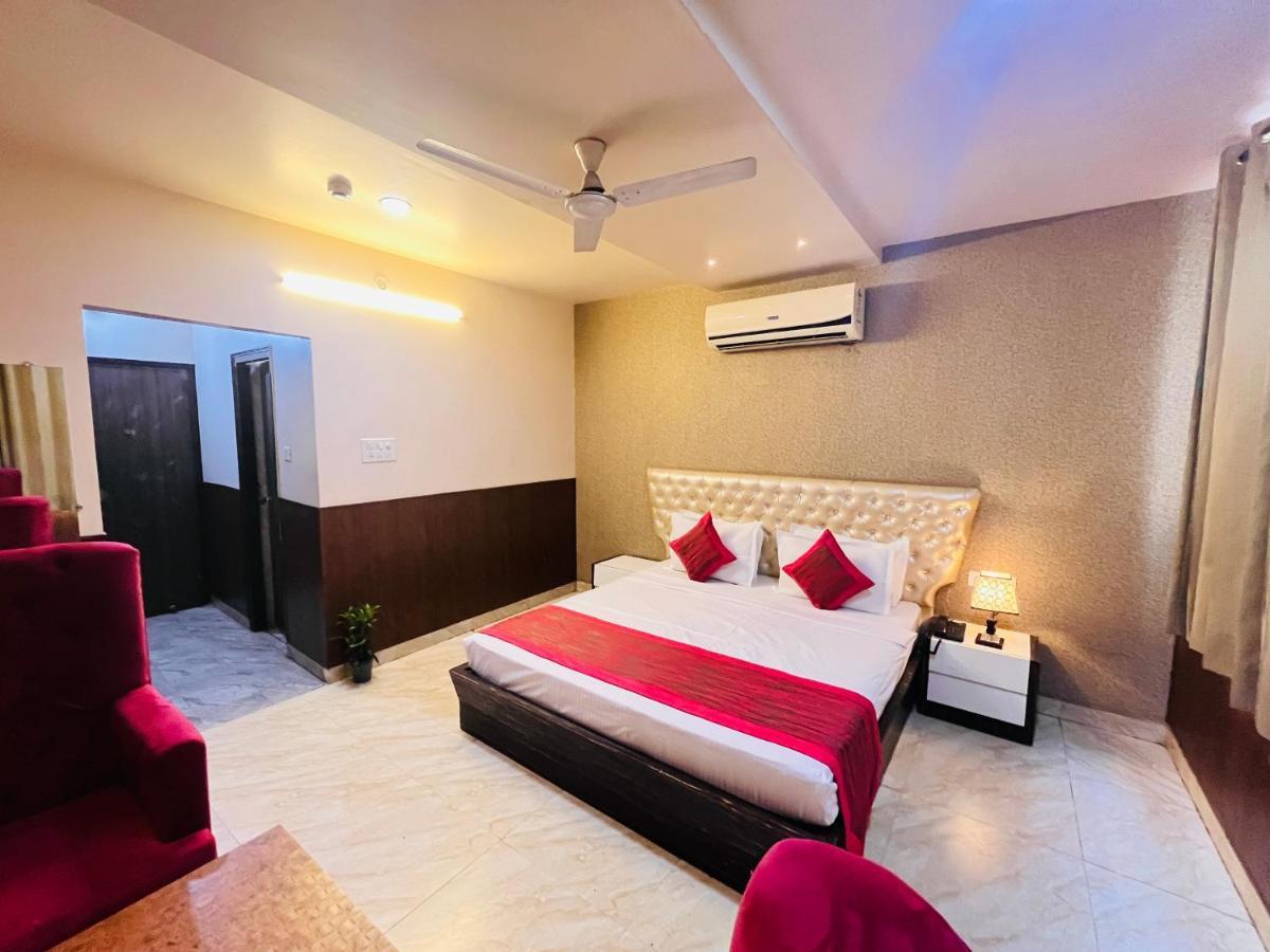 Hotel The Leaf - Gomti Nagar Lucknow Eksteriør bilde