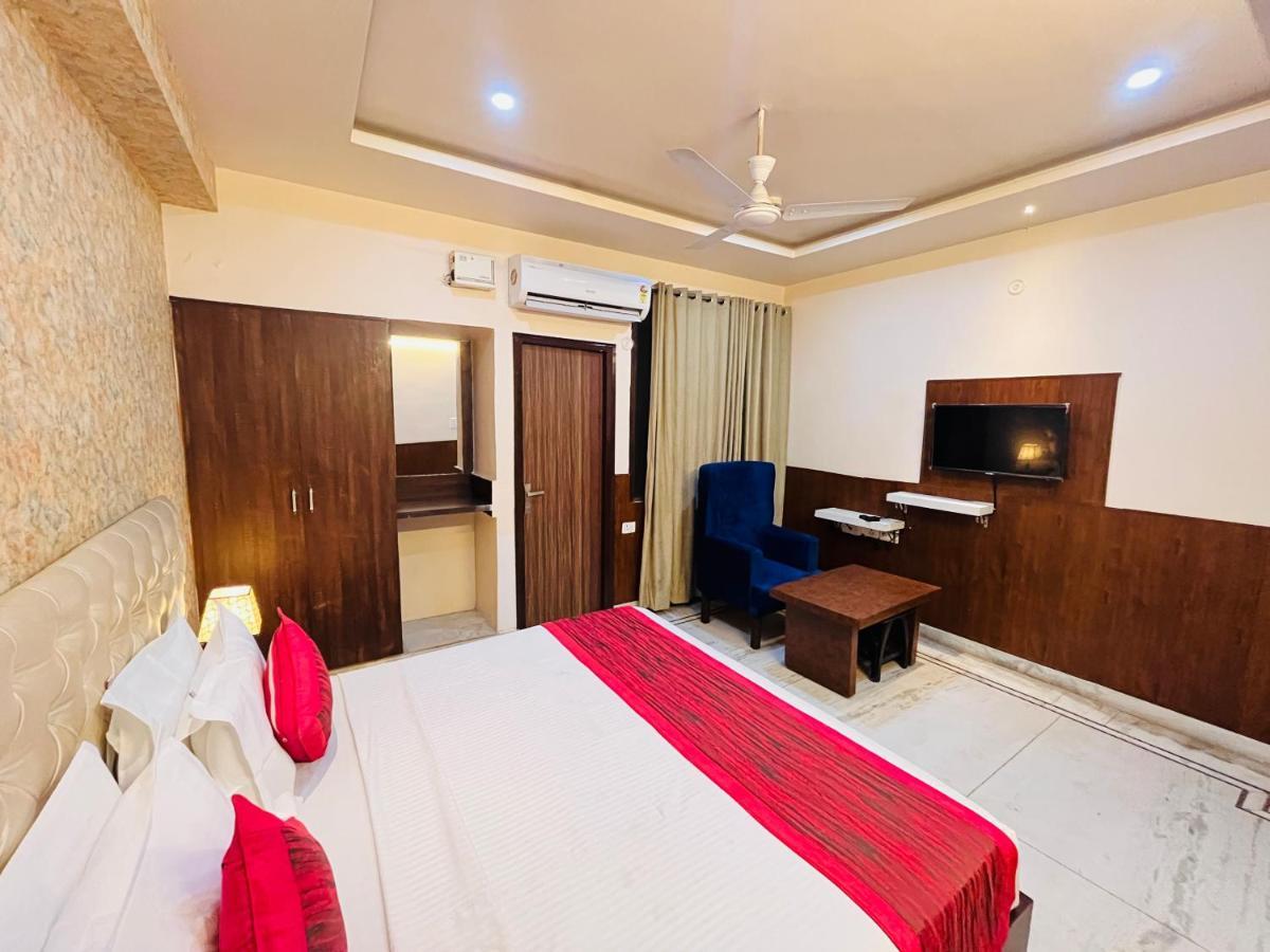 Hotel The Leaf - Gomti Nagar Lucknow Eksteriør bilde