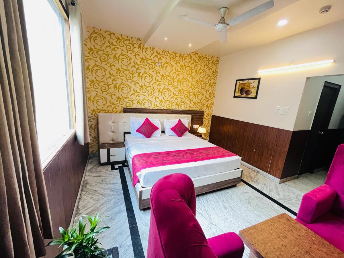 Hotel The Leaf - Gomti Nagar Lucknow Eksteriør bilde