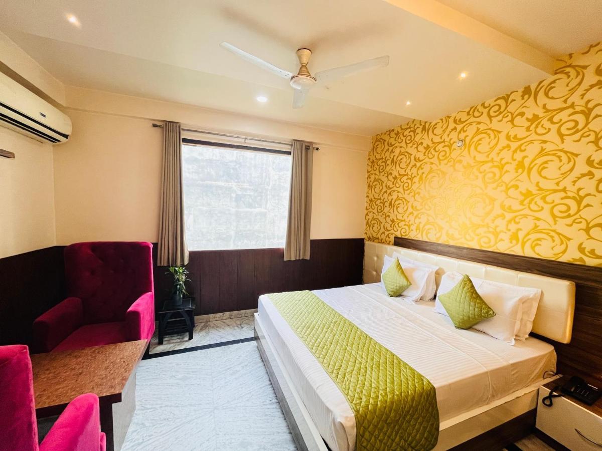 Hotel The Leaf - Gomti Nagar Lucknow Eksteriør bilde