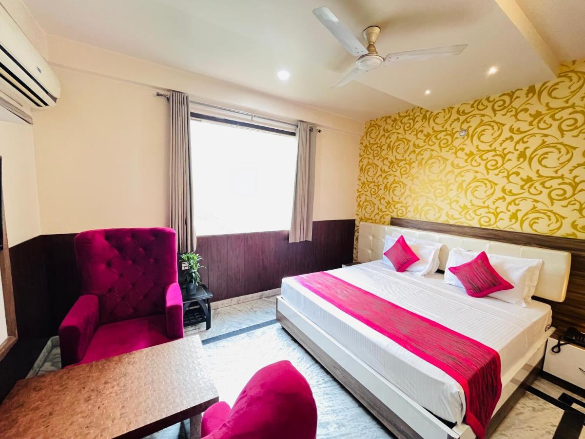 Hotel The Leaf - Gomti Nagar Lucknow Eksteriør bilde