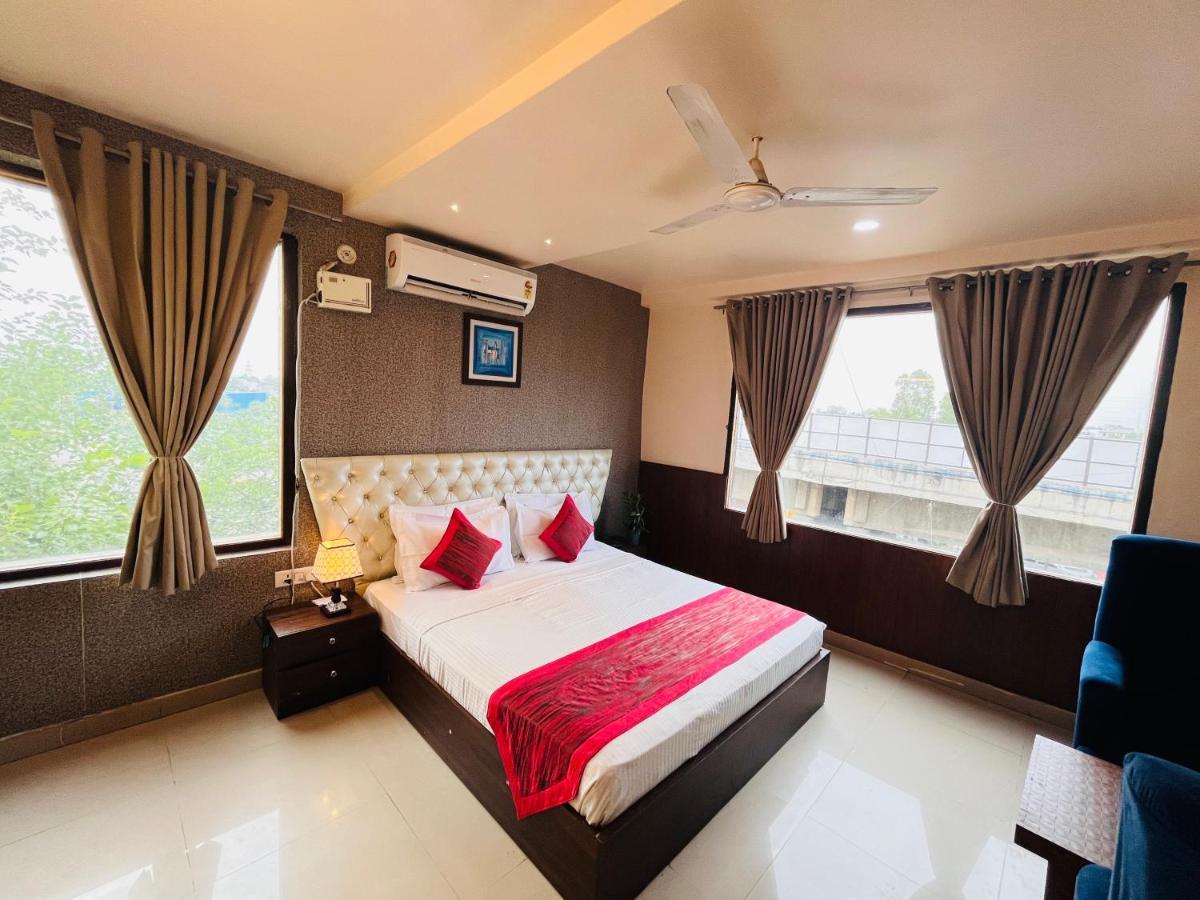 Hotel The Leaf - Gomti Nagar Lucknow Eksteriør bilde