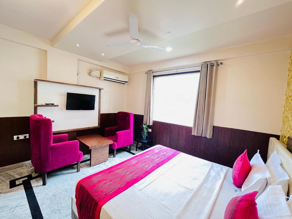 Hotel The Leaf - Gomti Nagar Lucknow Eksteriør bilde