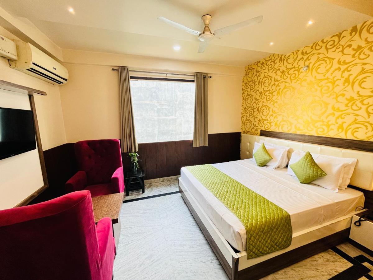 Hotel The Leaf - Gomti Nagar Lucknow Eksteriør bilde