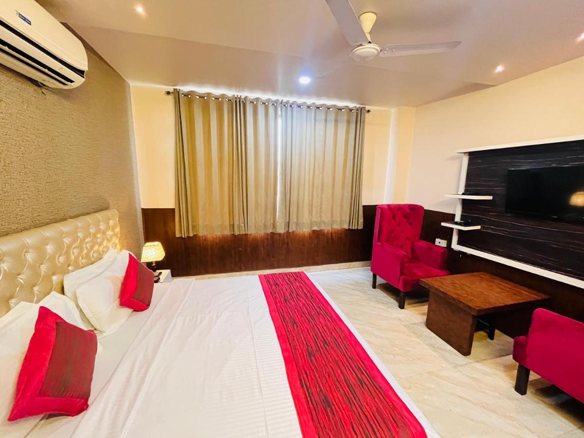 Hotel The Leaf - Gomti Nagar Lucknow Eksteriør bilde